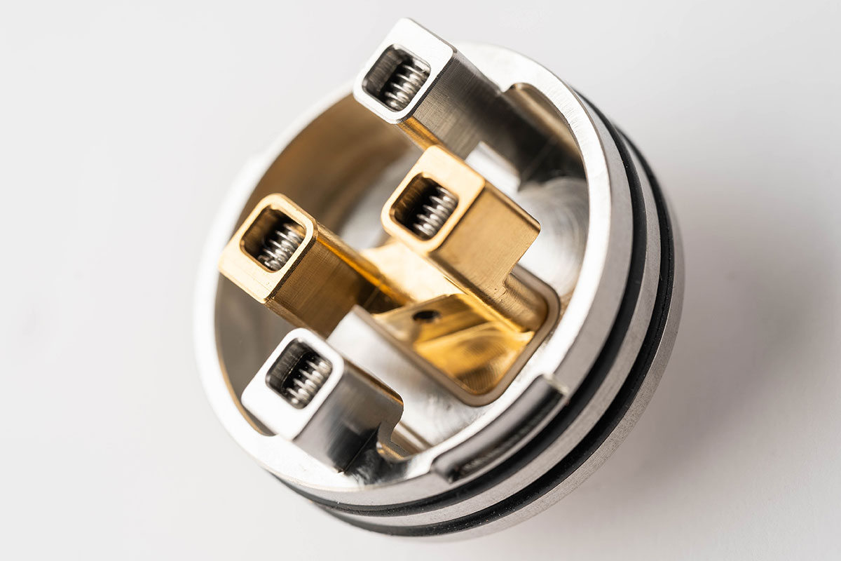 HELLVAPE Hellbeast RDA（ヘルベイプ ヘルビースト ドリッパー）レビュー
